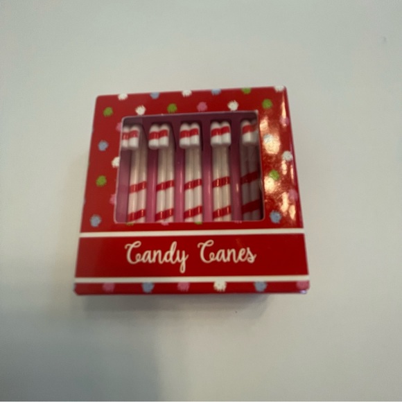 American Girl Wellie Wisher Box of Candy Canes 2"x 2" - Picture 2 of 3